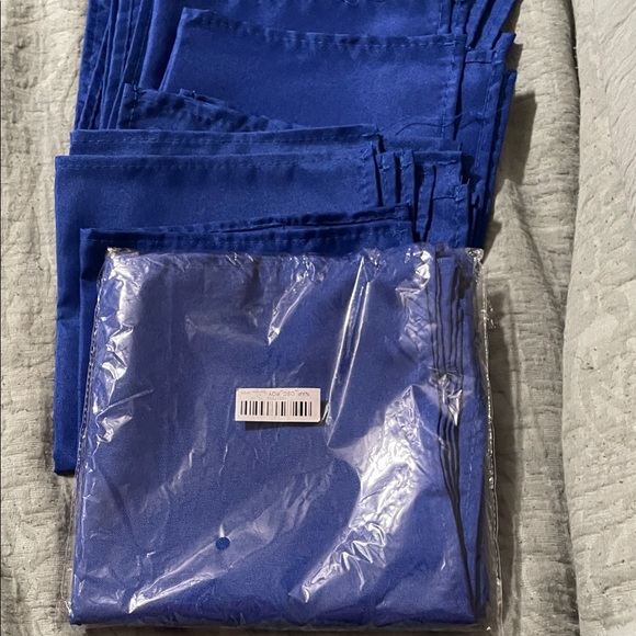 Elegant Blue Dining Table Linens